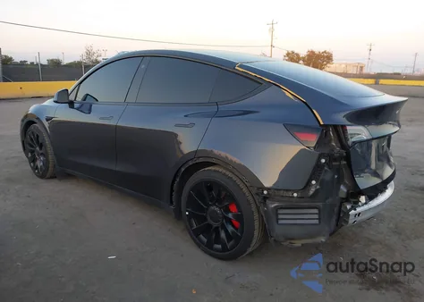 2021 Tesla Model Y Performance Dual Motor All-Wheel Drive from USA, damaged, VIN 5YJYGDEF2MF270549